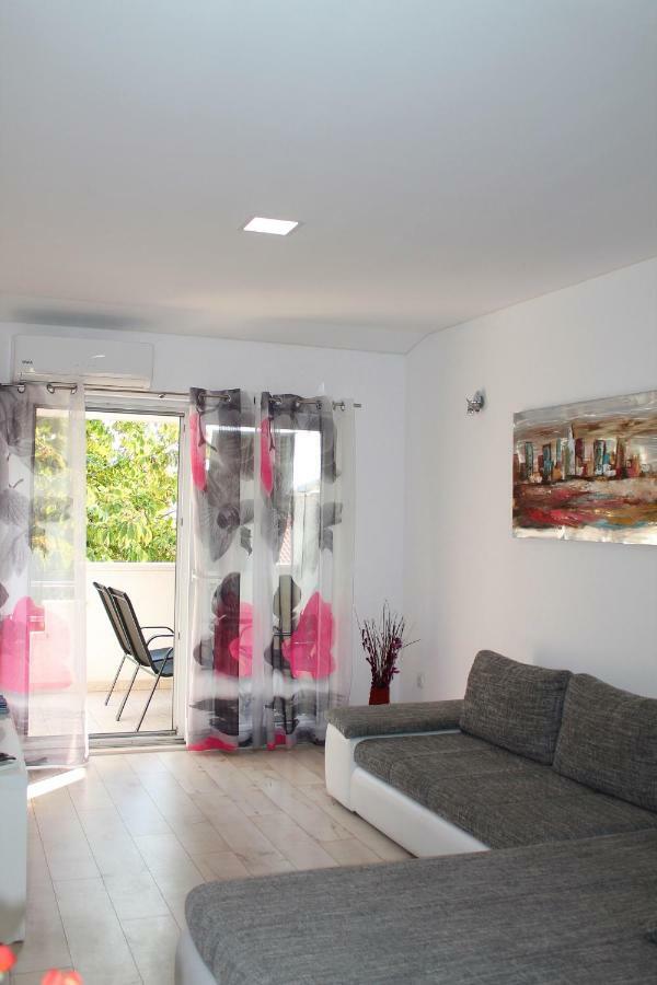 Apartmán Malo Misto Dugi Rat Exteriér fotografie